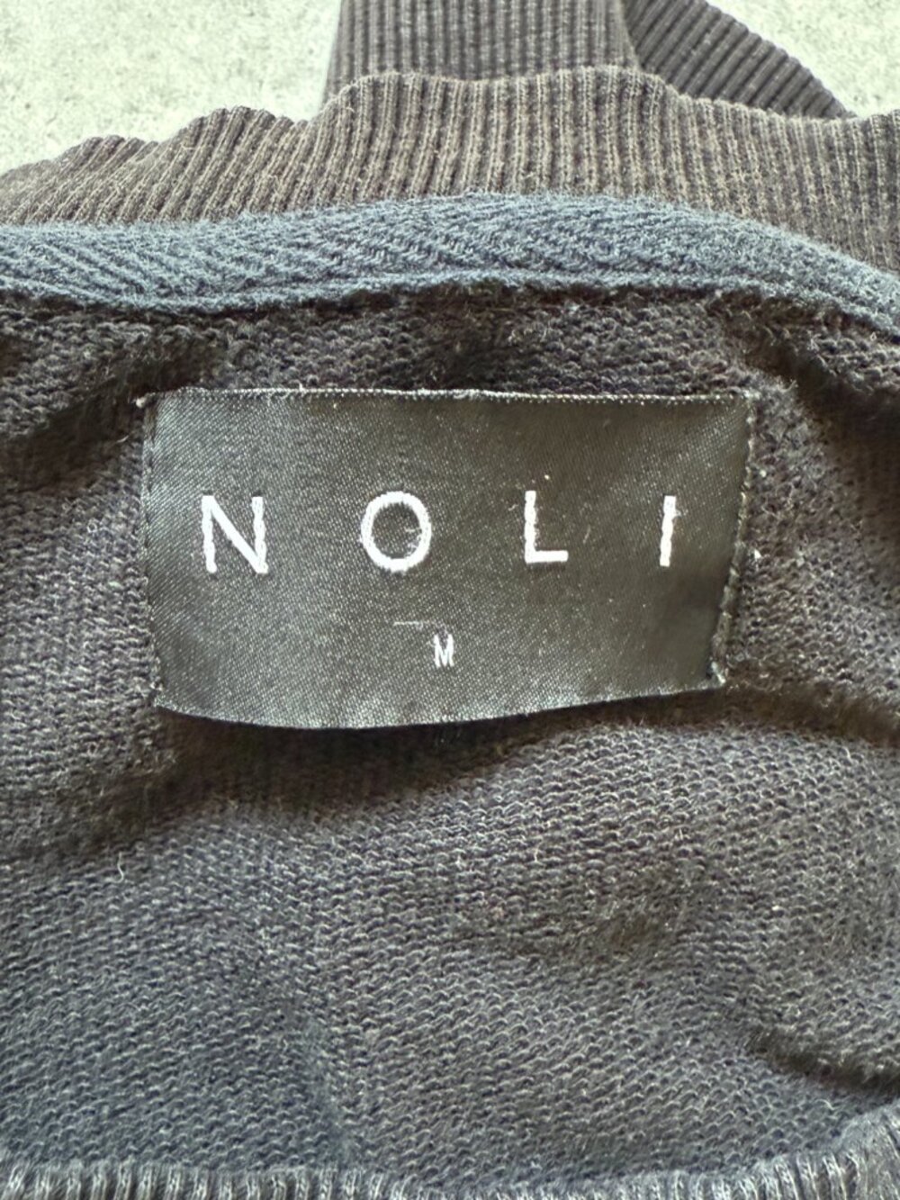 Noli Tie Dye Cropped Sweatshirt Size M Black Pink Crewneck - Picture 4 of 4